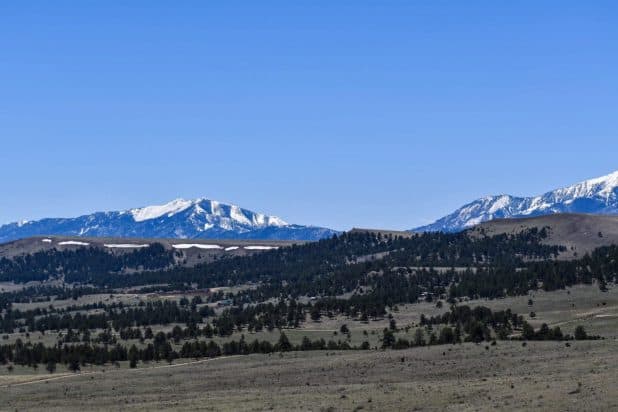 There are tons of amazingly gorgeous places to visit in Colorado. Read on to see why you should add Westcliffe to your Colorado bucket list!